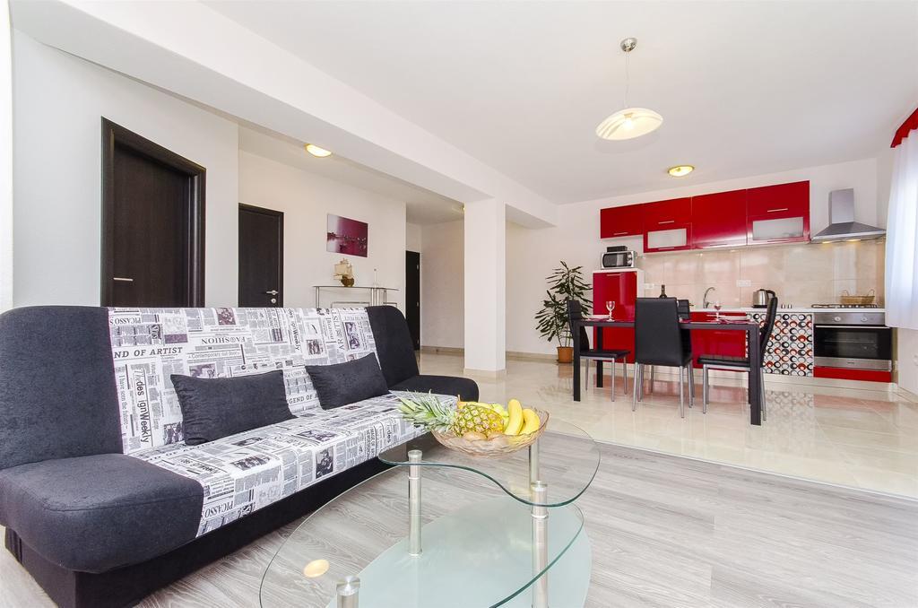 Apartments Branka Trogir Exterior photo